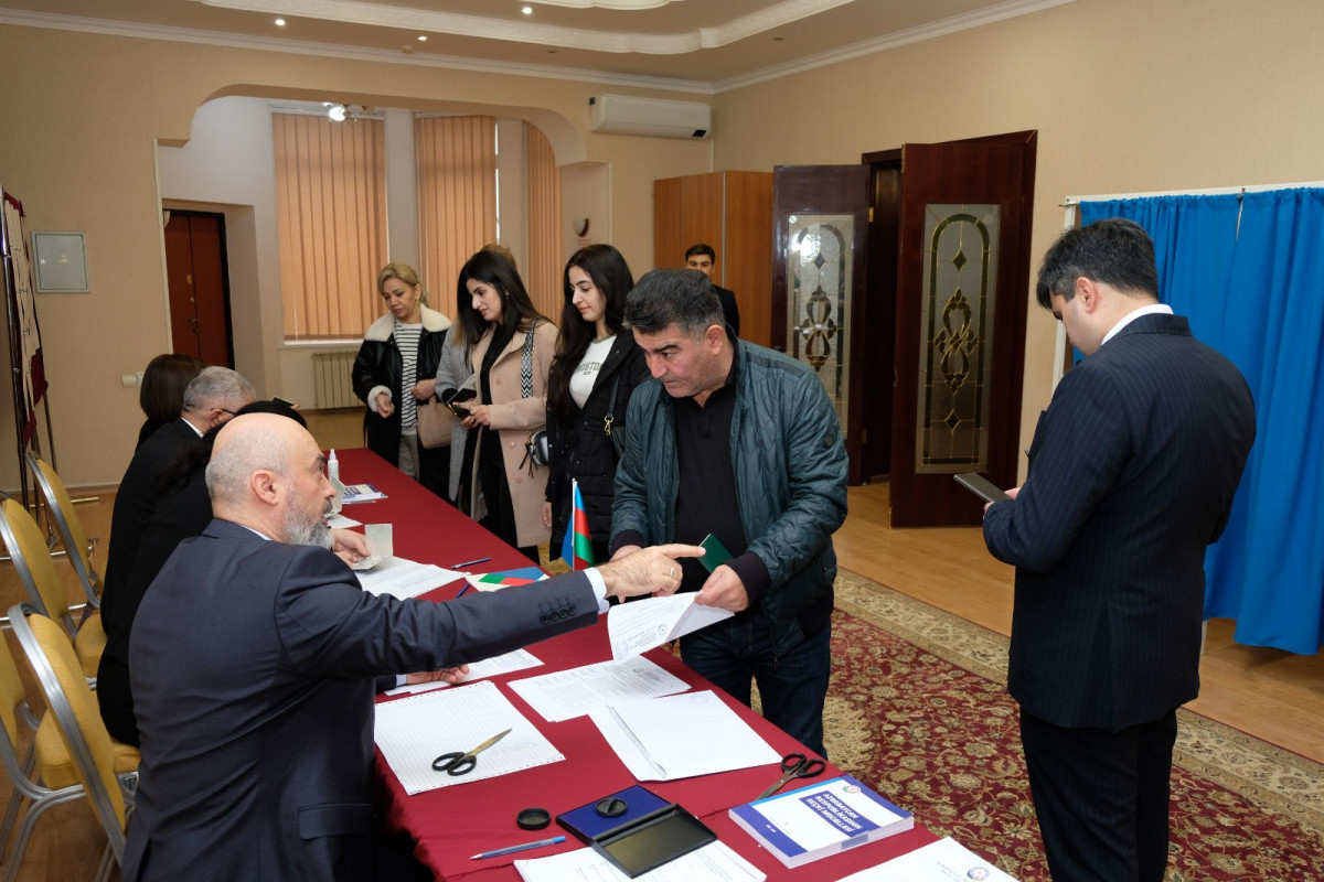 Актау шаарында жашаган Азербайжан жарандары (Казахстан)
